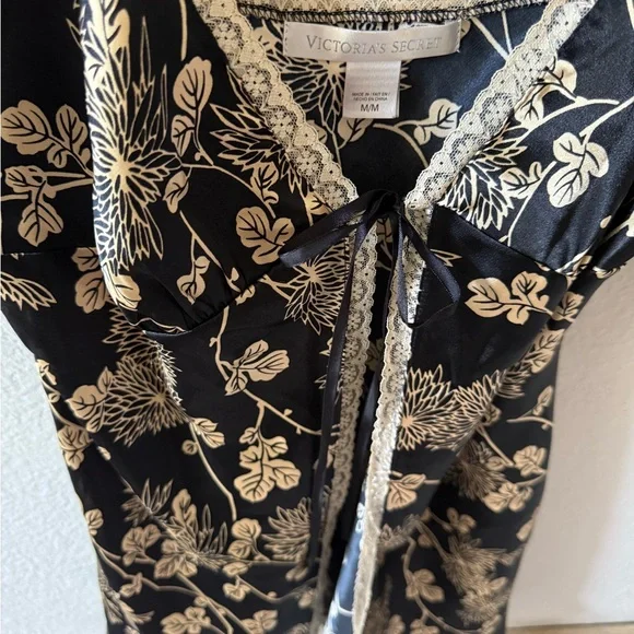 Victoria's Secret Silk Nightie/Babydoll - Picture 2 of 4